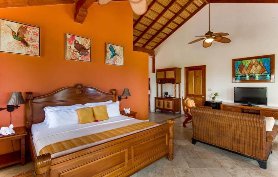 Colonial Penthouse Room | Free minibar items, in-room safe, individually decorated