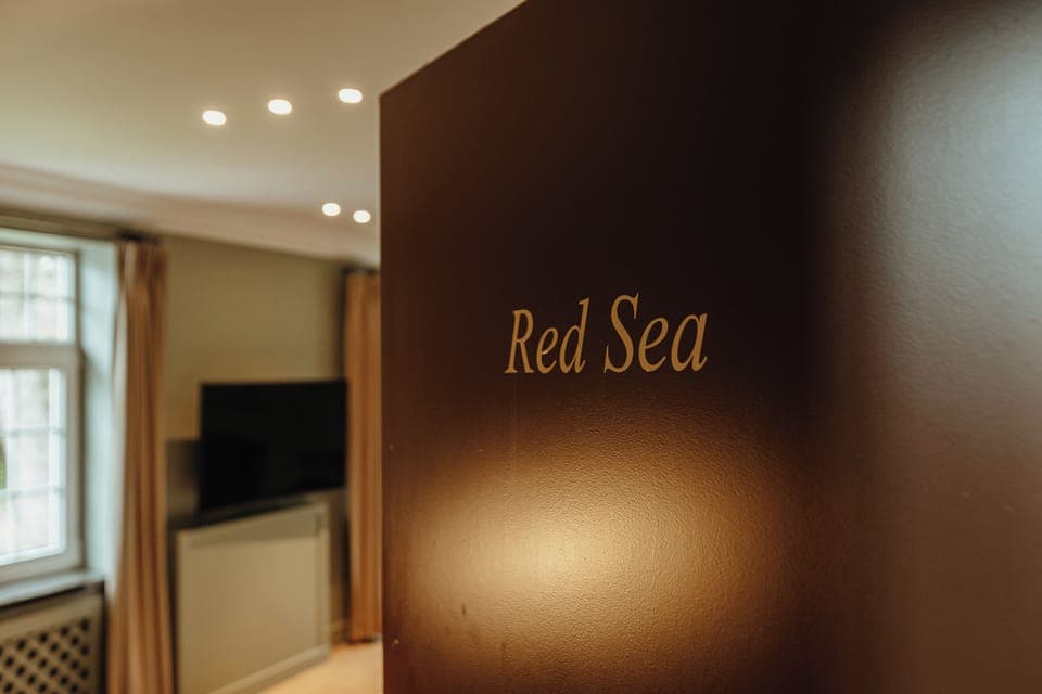 Junior Double Room | In-room safe, individually decorated, desk, cribs/infant beds