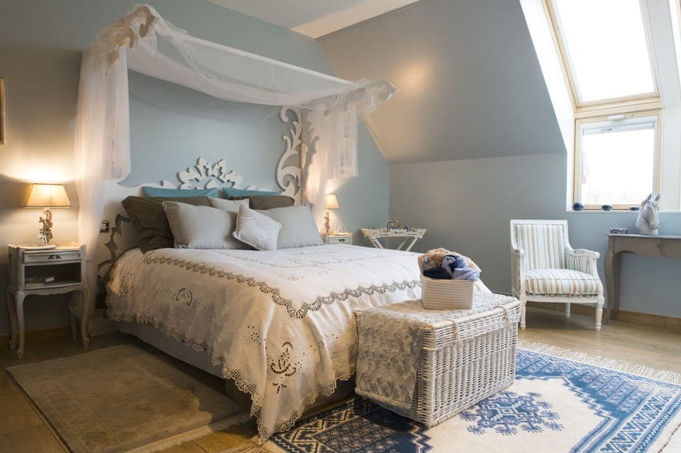 Suite (Argentan) | Individually decorated, individually furnished, blackout drapes