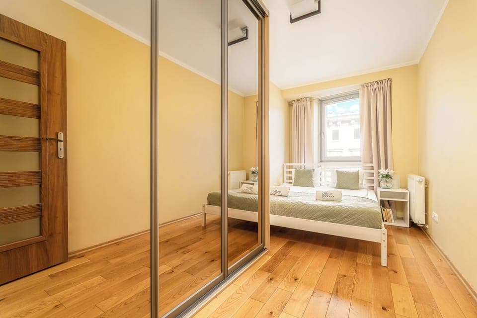 2 bedrooms, premium bedding, individually decorated