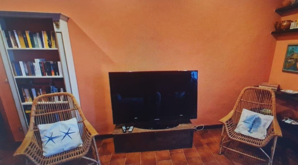 32-inch LED TV with digital channels, TV