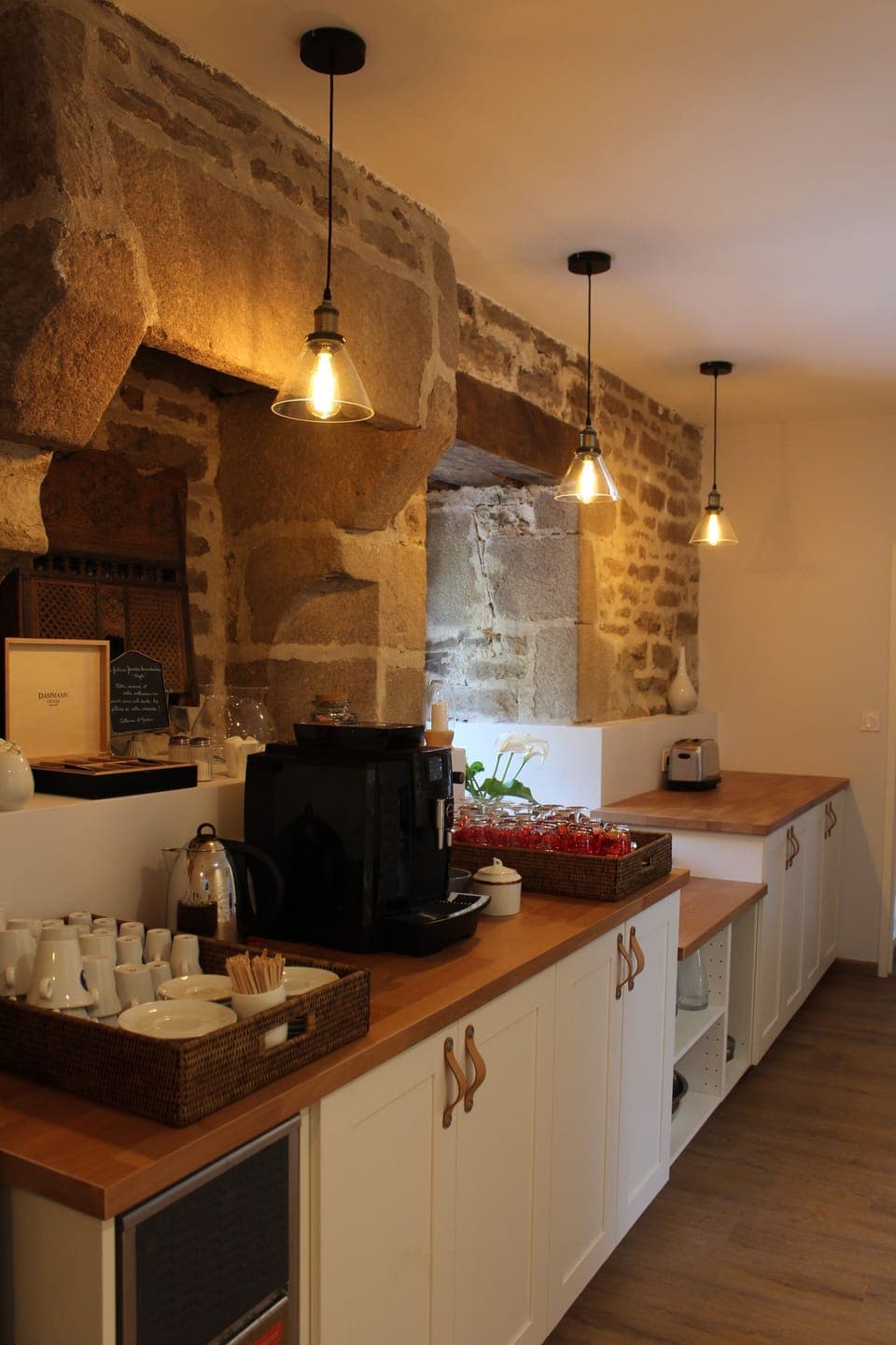 Daily buffet breakfast (EUR 17 per person)