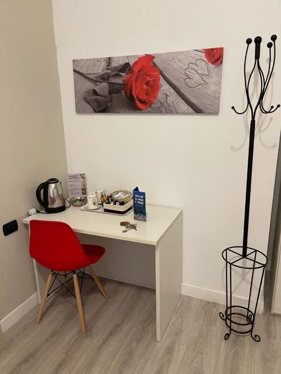 Deluxe Double Room | Desk, free WiFi, bed sheets