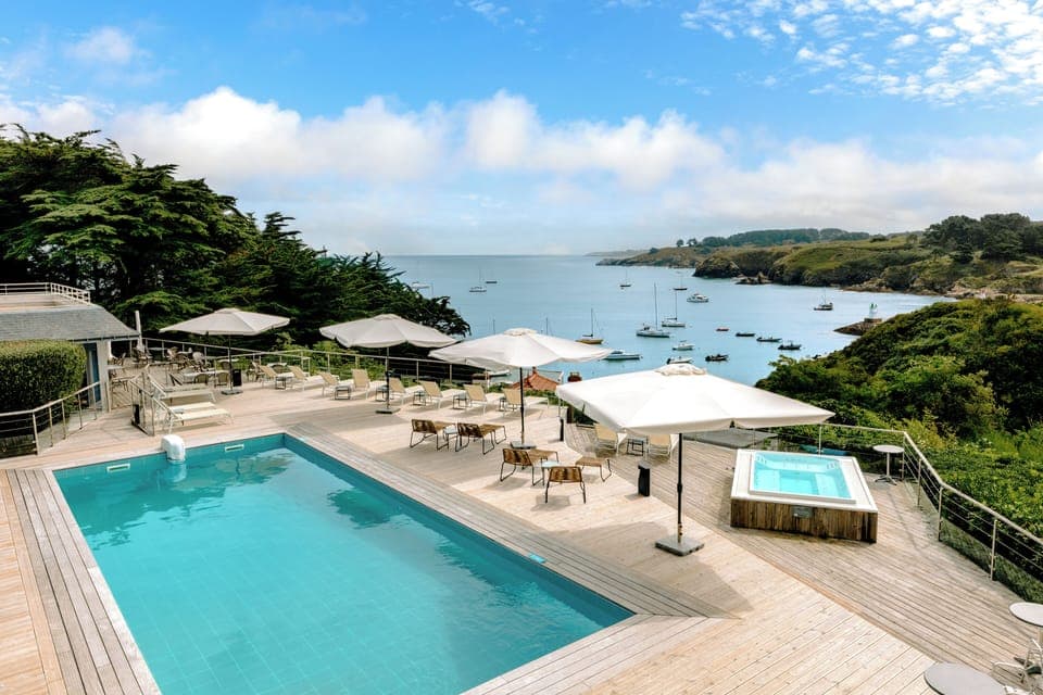 Outdoor pool, open 9:00 AM to 8:00 PM, pool umbrellas, sun loungers