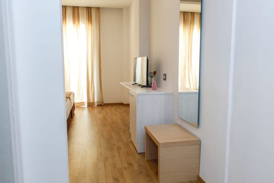 Minibar, in-room safe, desk, blackout drapes