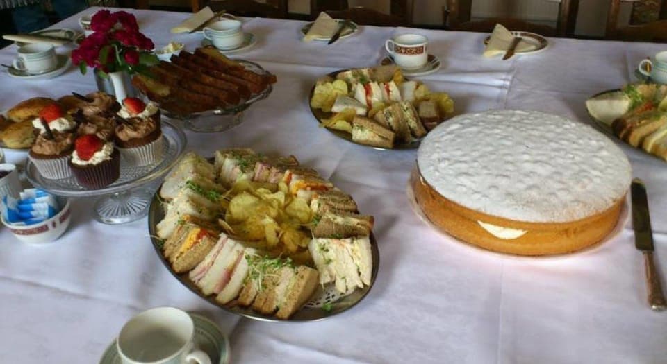 Free daily cooked-to-order breakfast