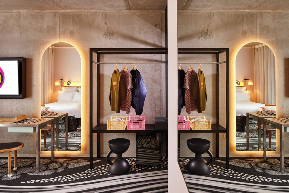 Large Double Double | Living area | 43-inch LCD TV with satellite channels, TV