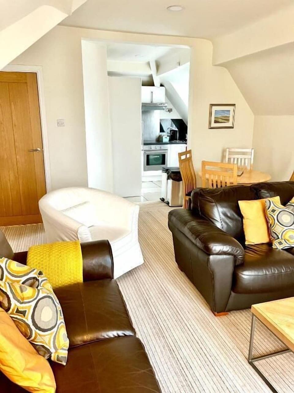 Penthouse Apartment | Iron/ironing board, free WiFi, bed sheets