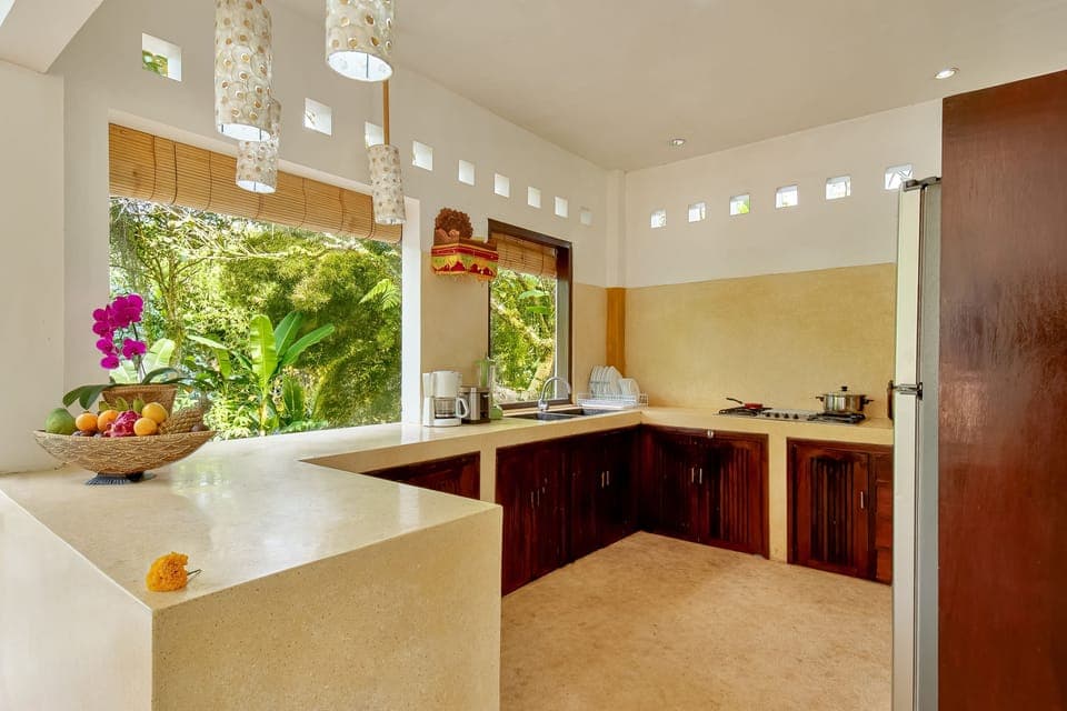 Villa 7 Bedrooms Private Pool, Valley View | Shared kitchen | Full-size fridge, microwave, stovetop, cookware/dishes/utensils