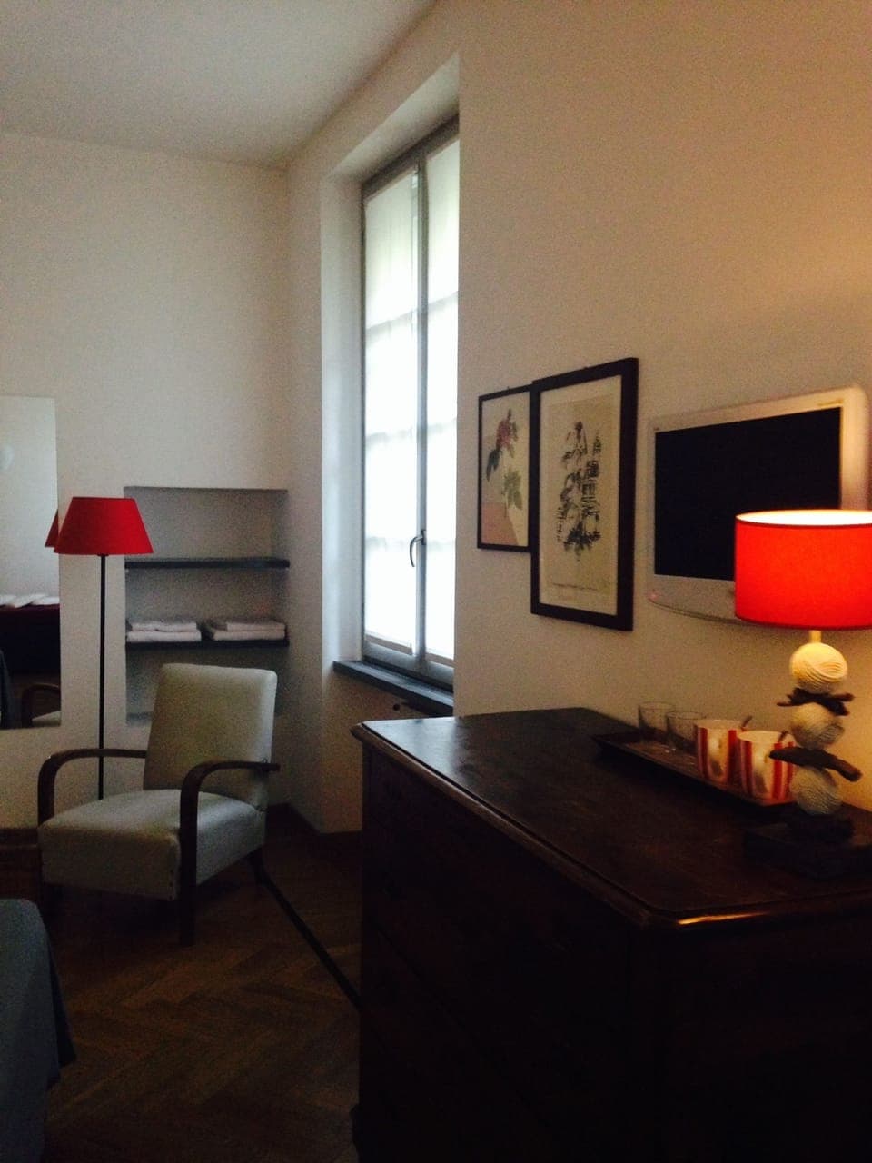 Triple Room | Iron/ironing board, bed sheets