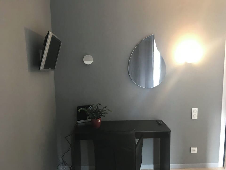 Individually decorated, individually furnished, desk, soundproofing