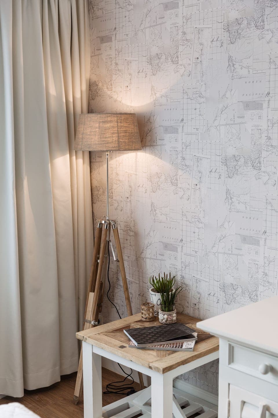 Twin Room, Courtyard View | Minibar, free WiFi, bed sheets