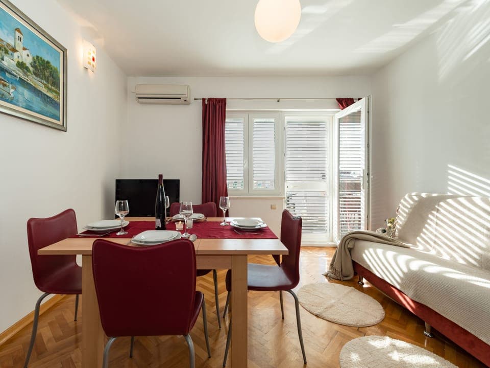 Standard Villa, Multiple Beds, Non Smoking | Living area | Flat-screen TV