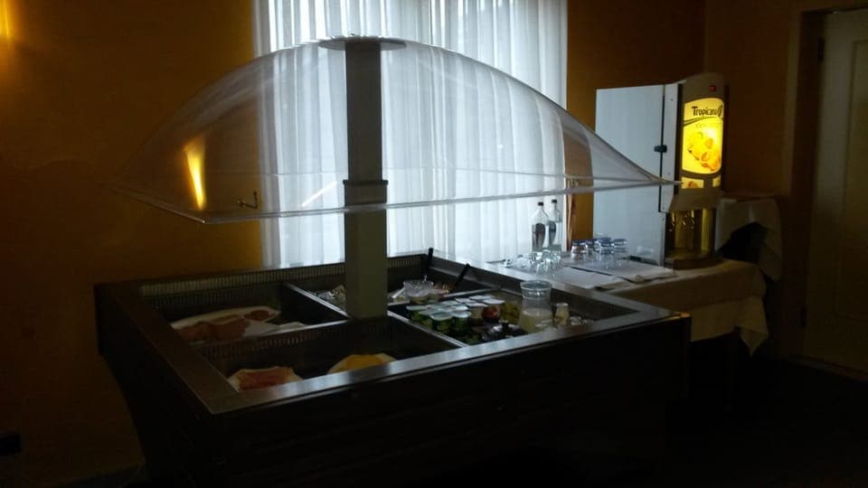 Daily buffet breakfast (EUR 18 per person)