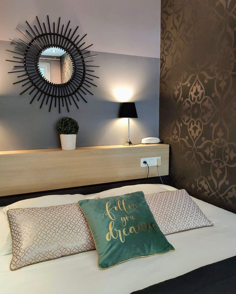 Economy Double Room Single Use, 1 Double Bed | Desk, soundproofing, free wired internet, bed sheets