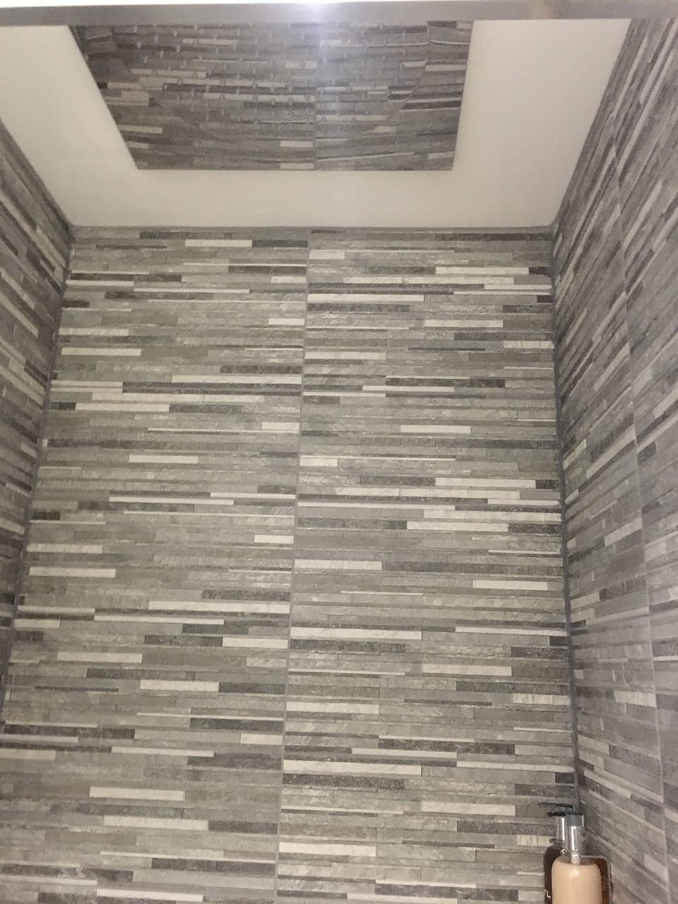 Soundproofing, free WiFi, bed sheets