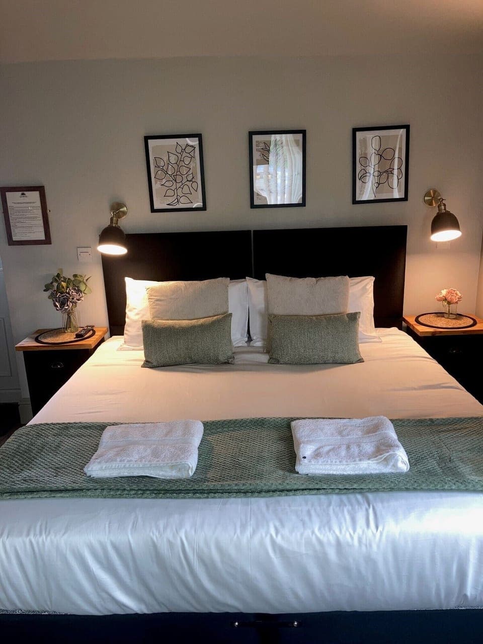 Double Room (Room 1 NOT QUIET) | Iron/ironing board, free WiFi, bed sheets