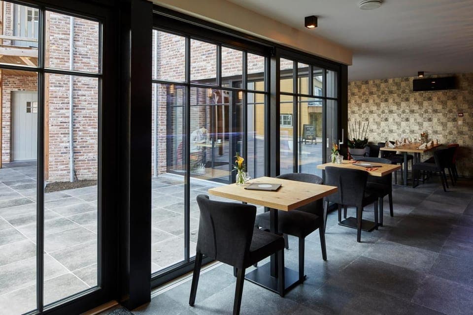 Breakfast, lunch, dinner served; garden views