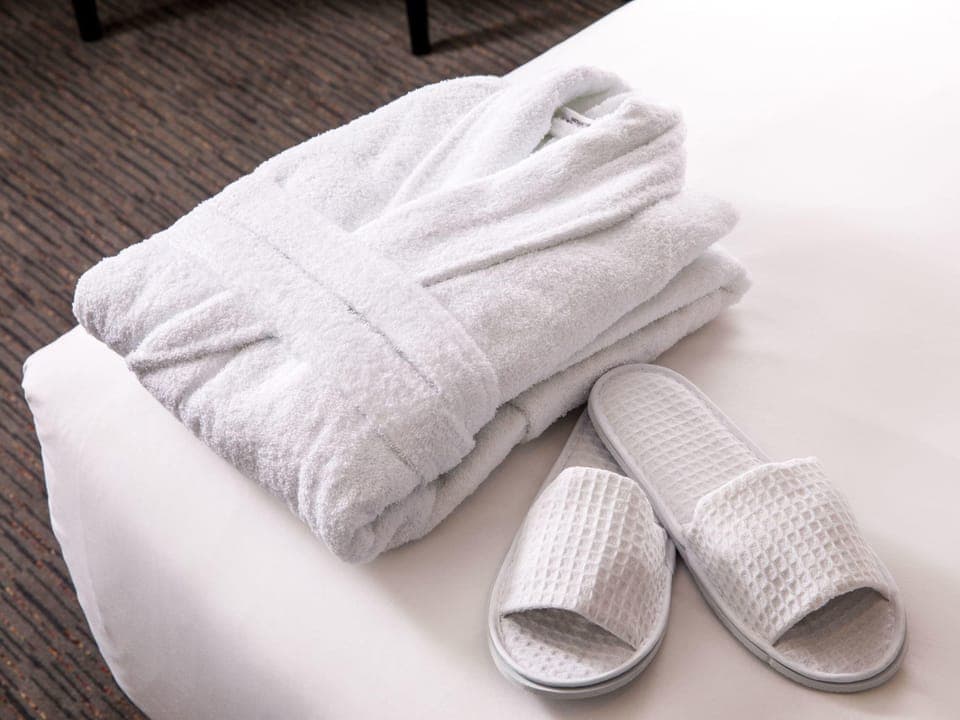 Privilege, Double Room, 1 Double Bed | In-room safe, desk, iron/ironing board, free cribs/infant beds