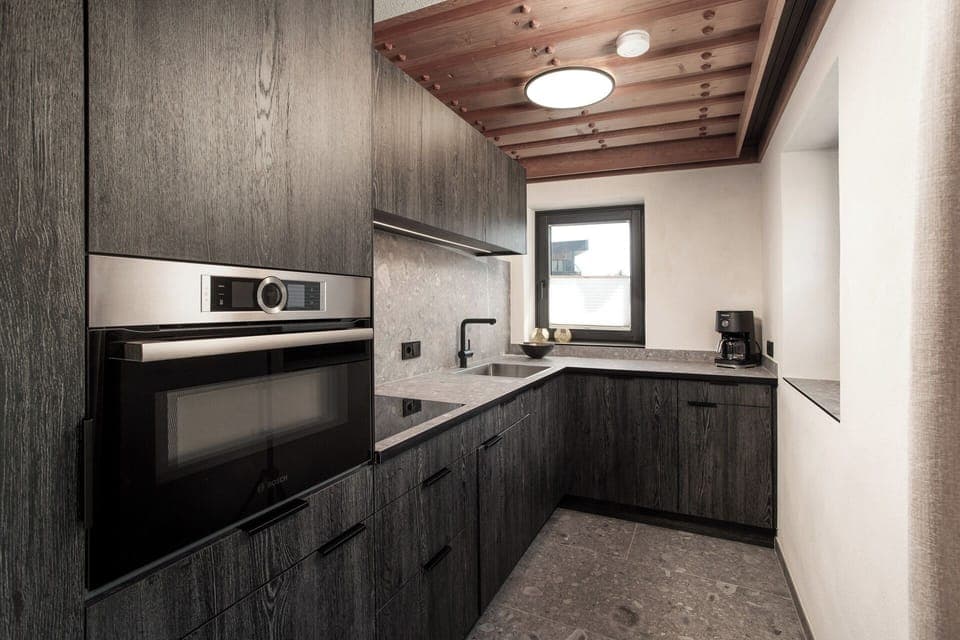 Chalet, 2 Bedrooms, Sauna, Mountain View (Lodge) | Private kitchen | Full-size fridge, microwave, oven, stovetop