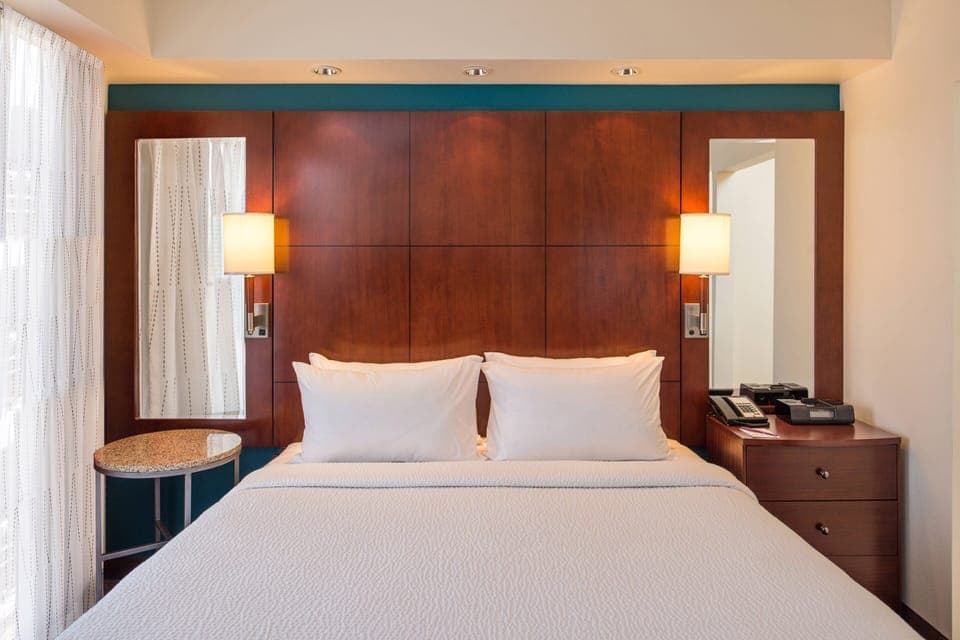 Executive Suite, 2 Bedrooms, Park View | Hypo-allergenic bedding, down comforters, pillowtop beds, in-room safe