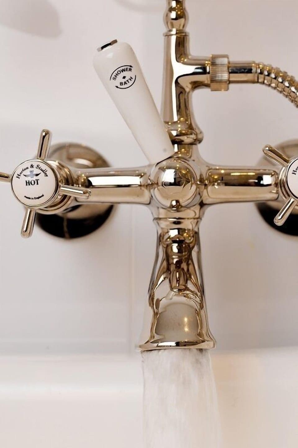 Luxury Suite | Bathroom amenities | Free toiletries, hair dryer, bathrobes, slippers