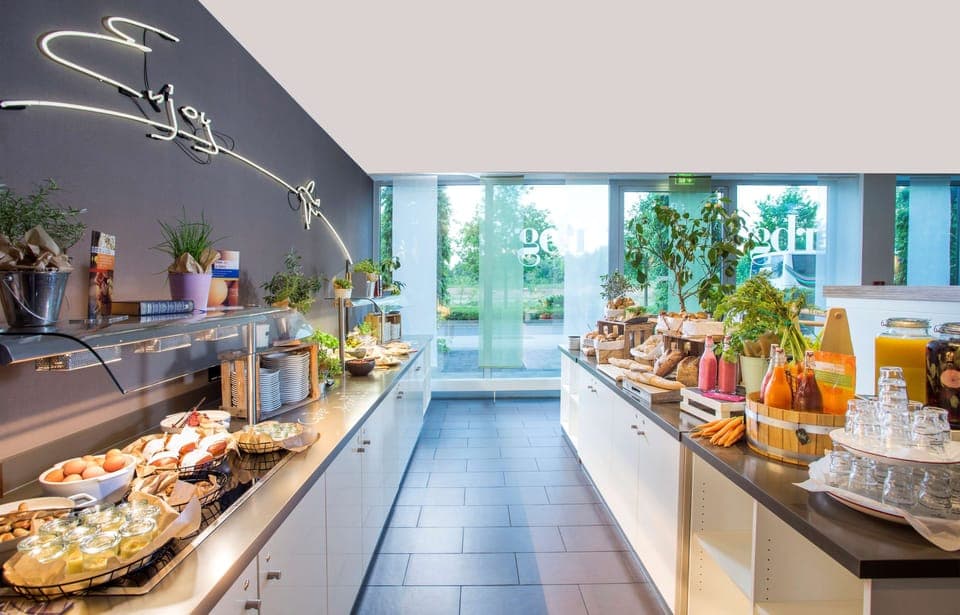 Daily buffet breakfast (EUR 16 per person)