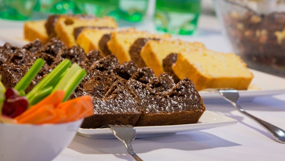 Breakfast, lunch, dinner served; Italian cuisine 