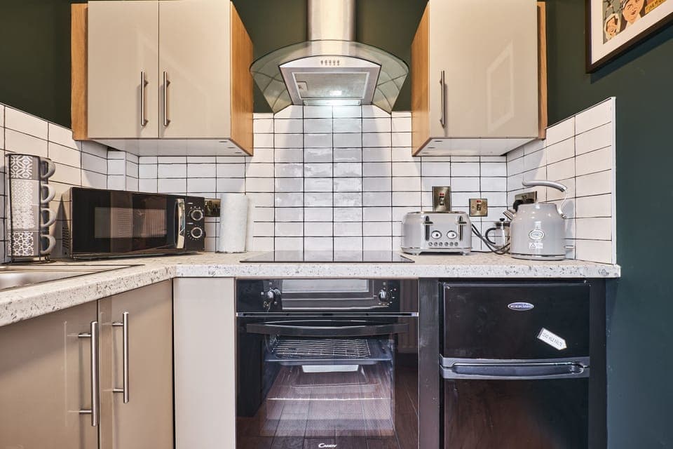 1 bedroom, individually decorated, individually furnished, free WiFi