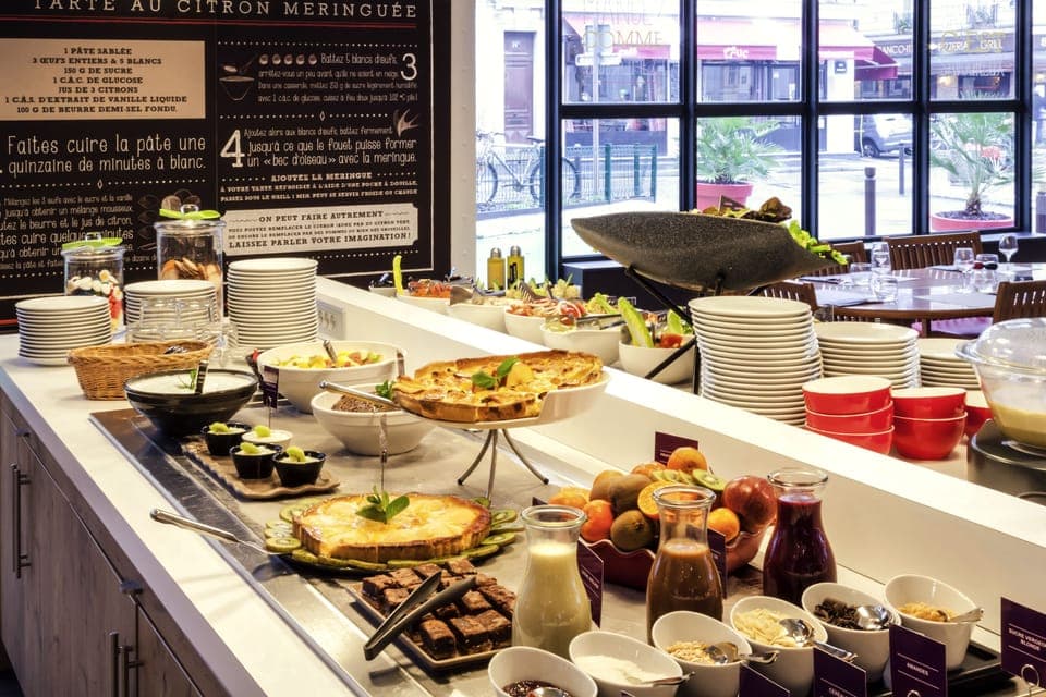 Daily buffet breakfast (EUR 13.9 per person)