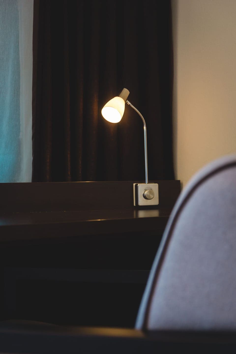 Single Room | Minibar, in-room safe, desk, blackout drapes