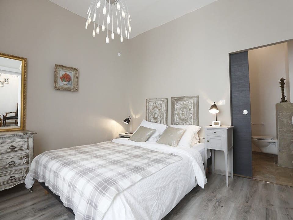 Comfort Apartment, Accessible, City View (CHEVERNY)