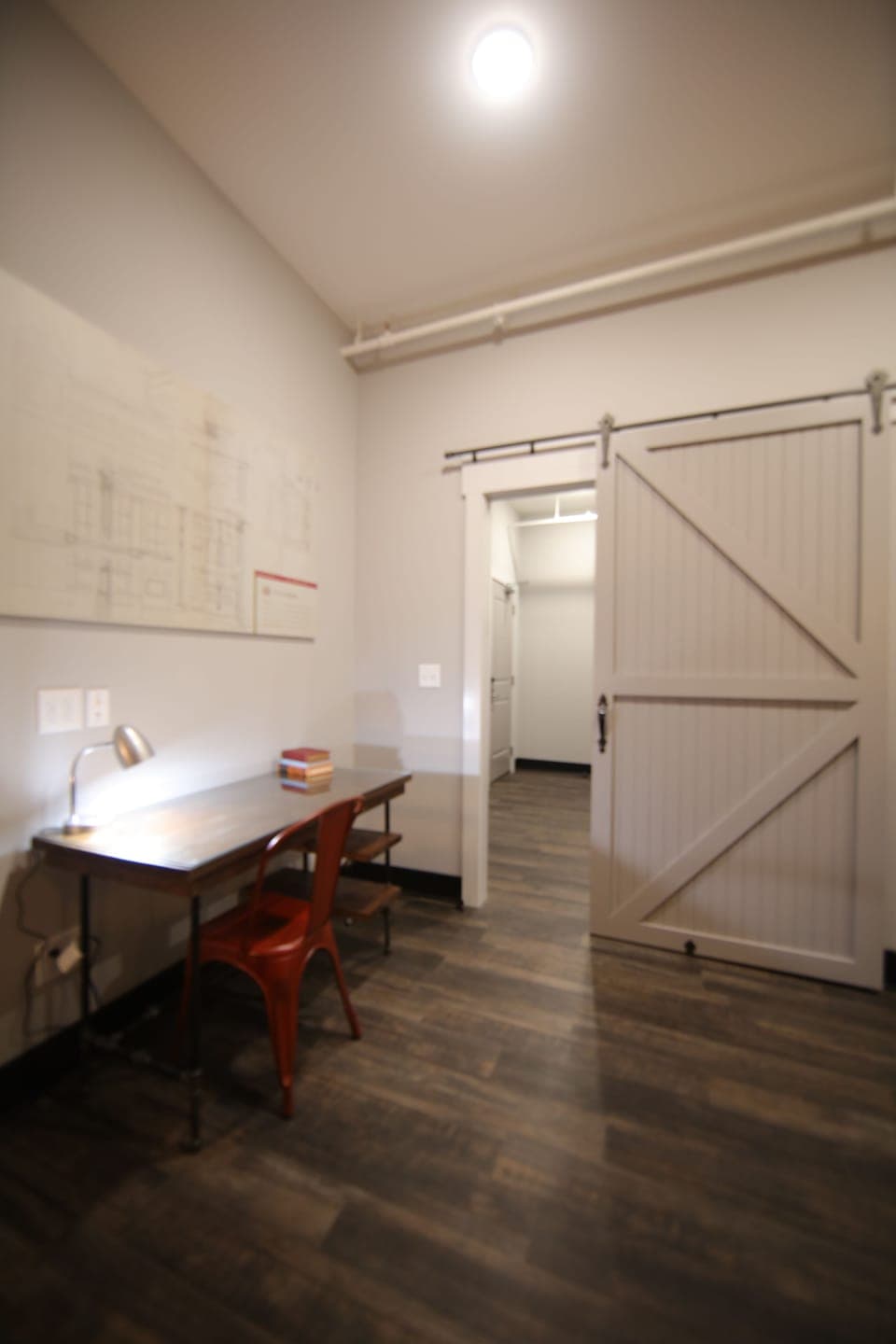 Signature Studio Suite, 1 King Bed, Non Smoking, City View | In-room business center
