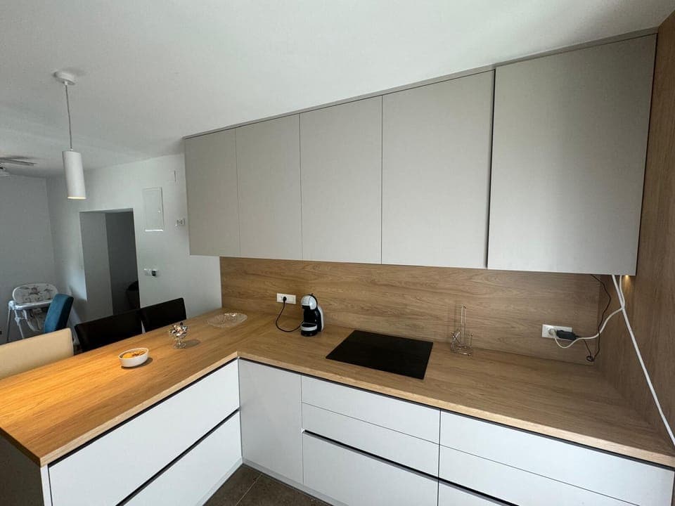 Family Apartment, 3 Bedrooms, Terrace, Tower | Private kitchen | Fridge, microwave, oven, stovetop
