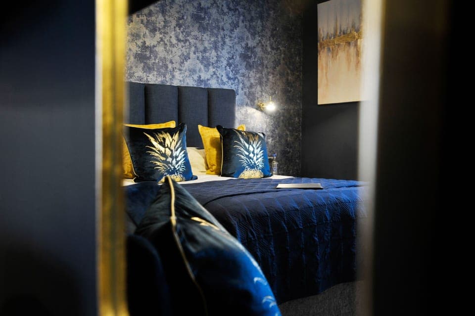 Superior Double Room, Ensuite | Premium bedding, individually decorated, individually furnished, desk