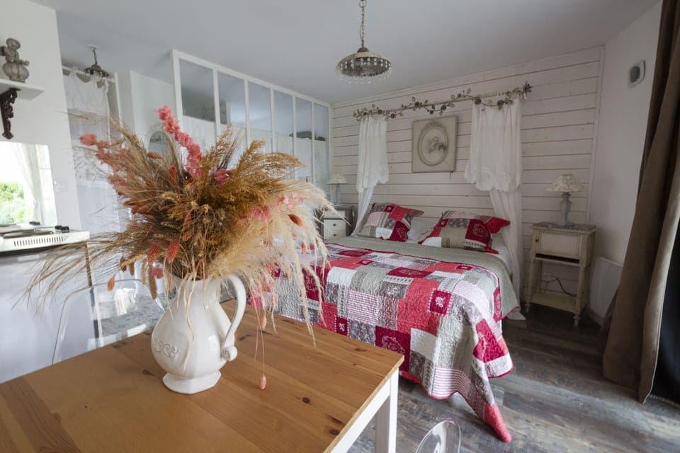 Romantic Studio, Private Bathroom