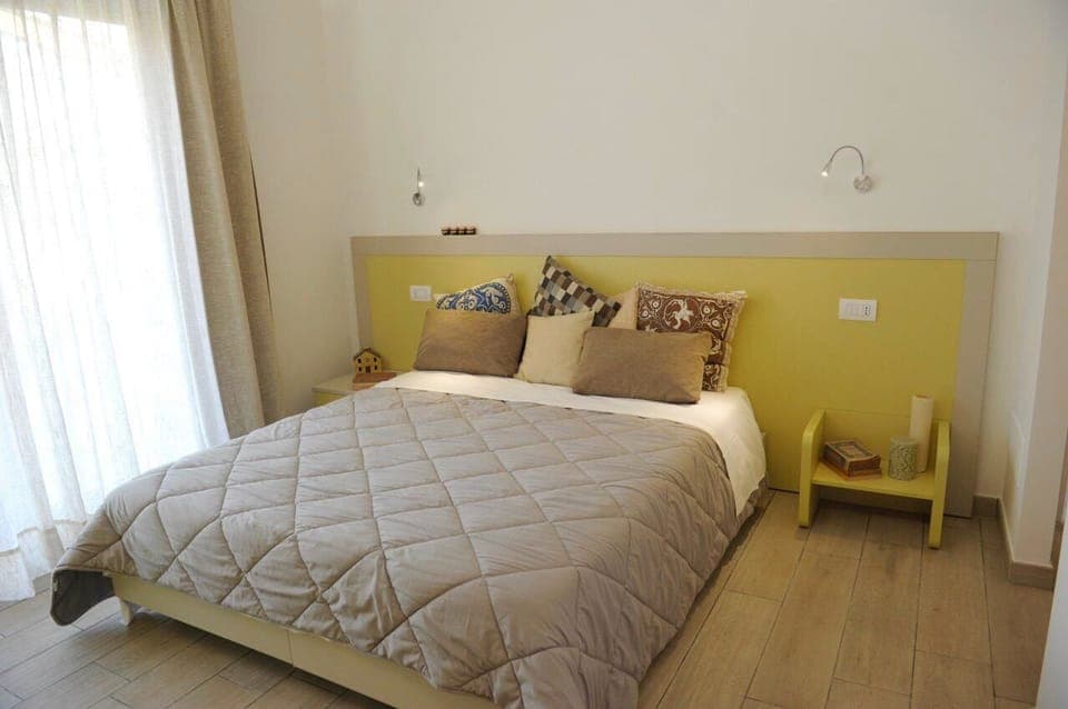 Comfort Double or Twin Room | Desk, blackout drapes, cribs/infant beds, free WiFi