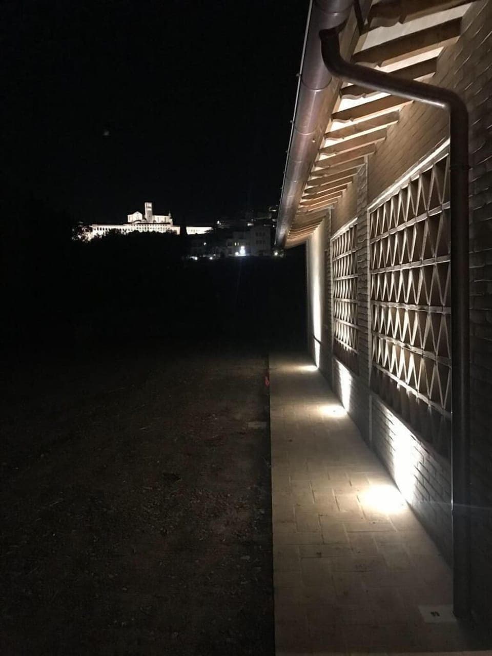 Front of property - evening/night