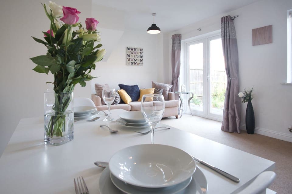 House, Private Bathroom (Bank Side House) | Restaurant