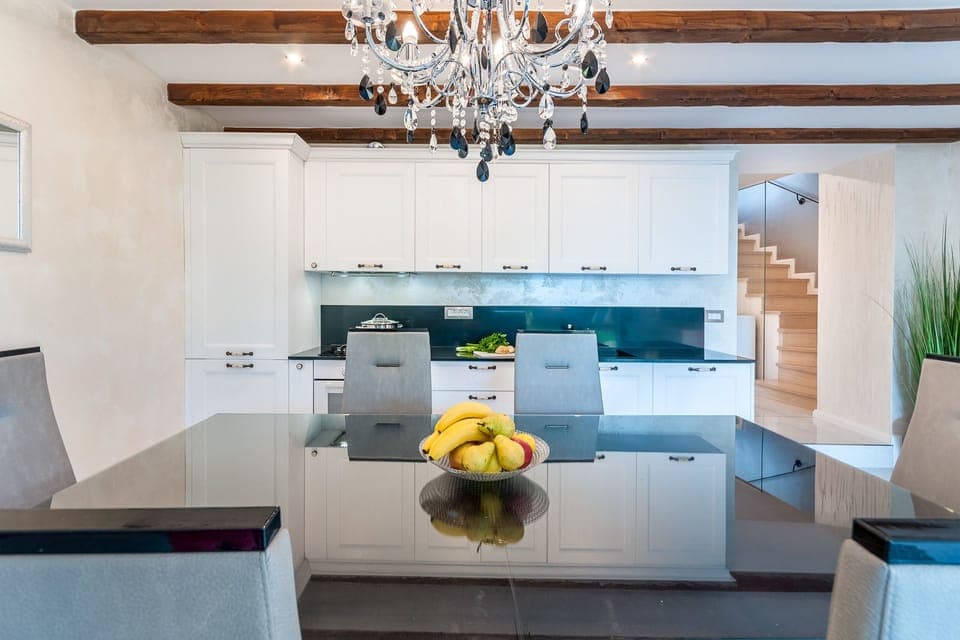 Villa | In-room dining