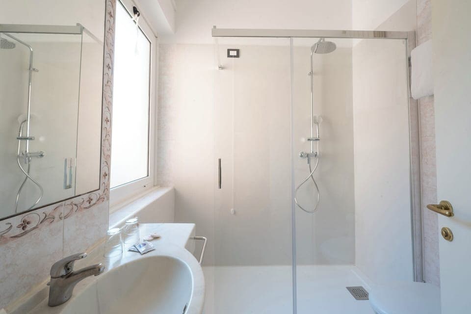 Superior Double or Twin Room, Balcony | Bathroom | Combined shower/tub, free toiletries, hair dryer, bidet