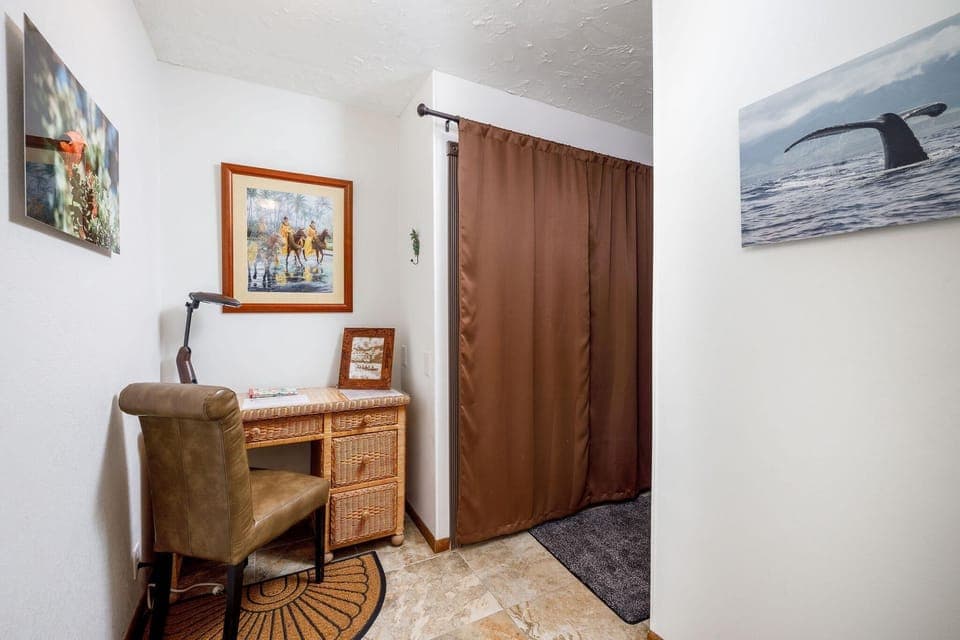 Condo, 1 King Bed (Banyan Tree 404D) | Interior