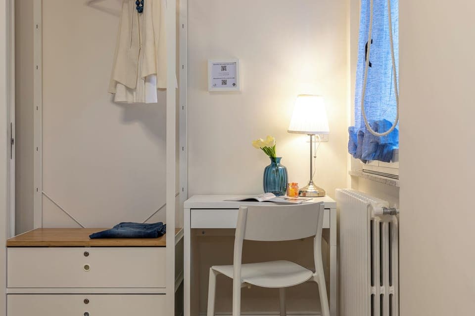 Comfort Double Room, 1 Queen Bed, Non Smoking, Ensuite | Premium bedding, down comforters, memory foam beds