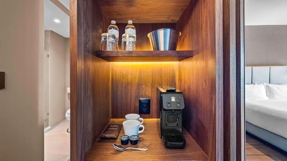 Egyptian cotton sheets, premium bedding, in-room safe, desk