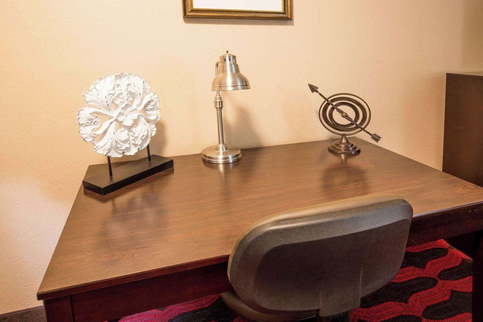 Pillowtop beds, rollaway beds, free WiFi, bed sheets