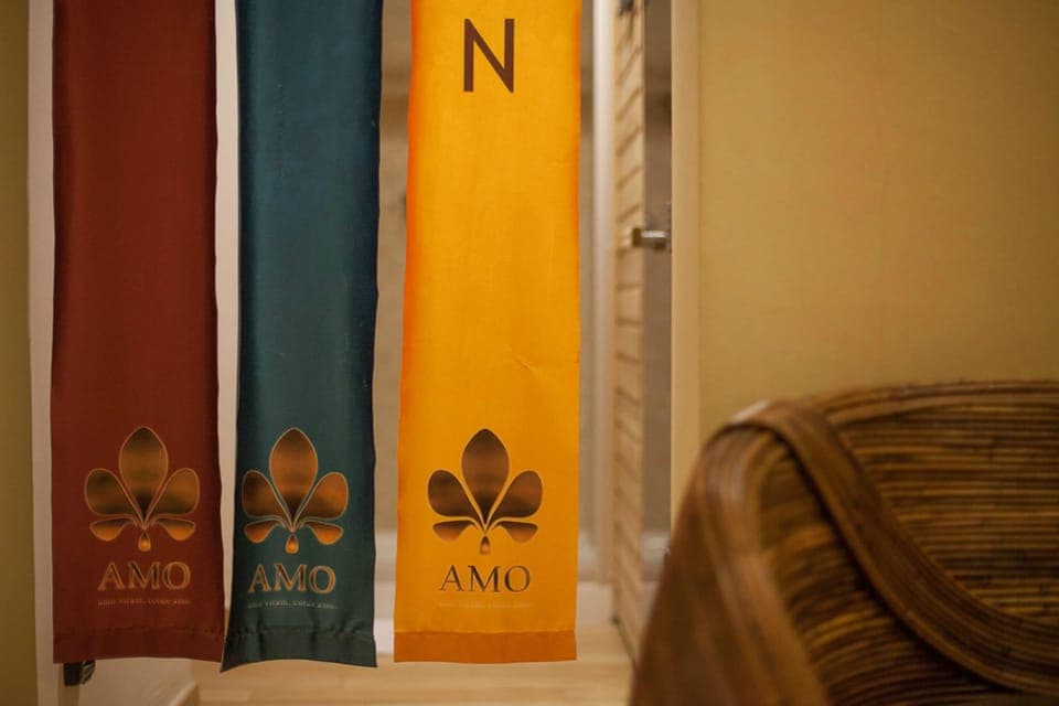 Couples treatment rooms, body treatments, aromatherapy