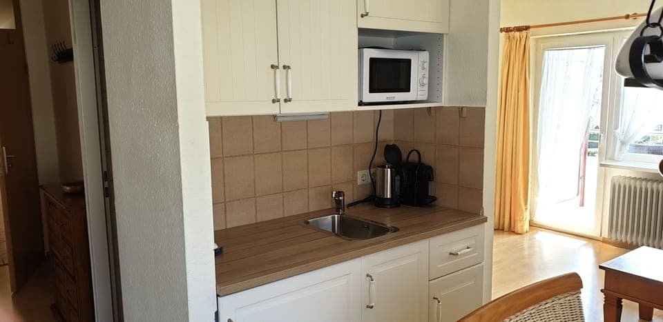 Classic Suite | Hypo-allergenic bedding, laptop workspace, free WiFi, bed sheets