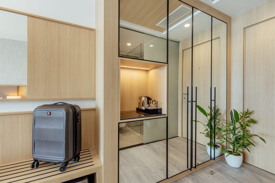 43-inch LED TV with cable channels, TV