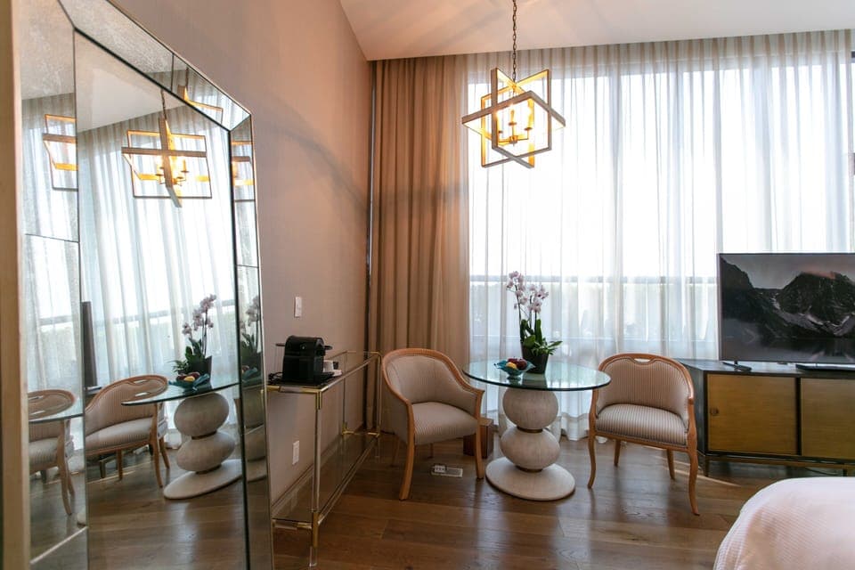 Sky Suite, 1 King Bed | City view