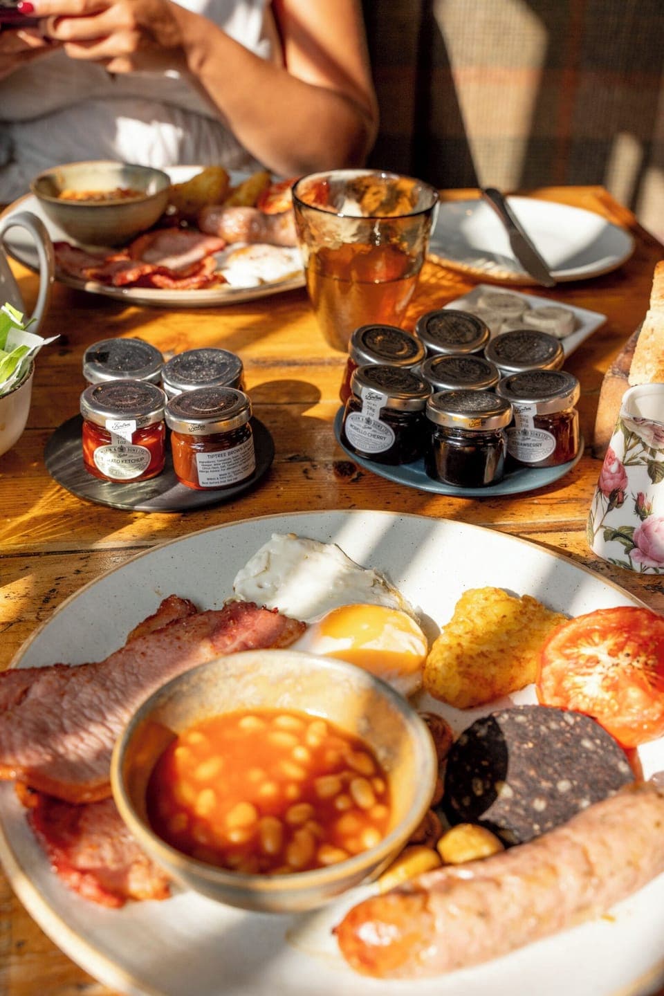Daily full breakfast (GBP 16.95 per person)